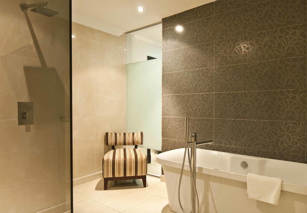 L'Eola Suites Abuja Szoba fotó